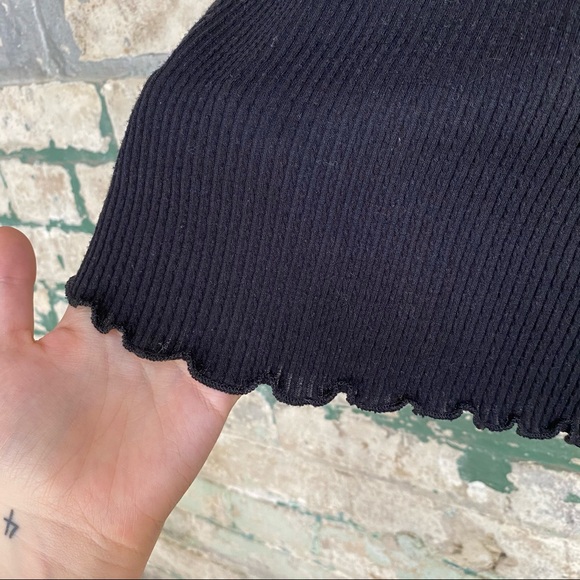 Black Ribbed Ruffled Hem MockNeck Short-Sleeve Tee - Picture 5 of 5